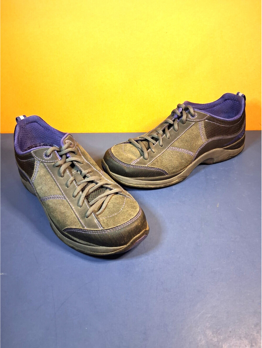 DANSKO Sabrina Woman's Size 9 Gray  and Purple Leather Suede Walking Shoes